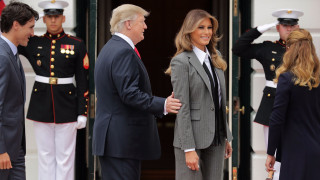 Мелания Тръмп прикова погледите към себе си с избора на