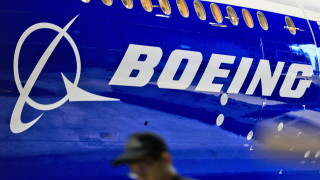 Самолет Боинг на Air Canada бе принуден се обърне рязко
