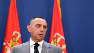 Правителството на Сърбия назначи в четвъртък твърдолинейния проруски политик Александър