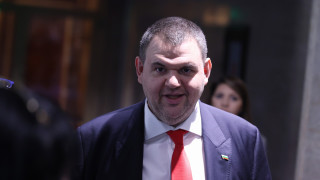 Председателят на парламентарната група на ДПС Делян Пеевски не пропусна