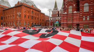 Флагът-талисман отново е с хърватските фенове
