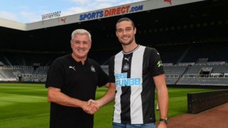 Отборът на Нюкасъл постигна впечатляващ трансфер в последните минути от