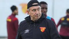 Селекционерът на Казахстан хвърли оставка, спрягат Мъри за поста