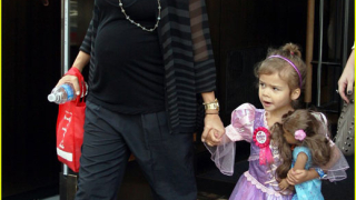 Джесика Алба глези дъщеря си на рождения й ден