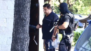 Прокуратурата влезе в столични офиси по афера с фабрики за цигари