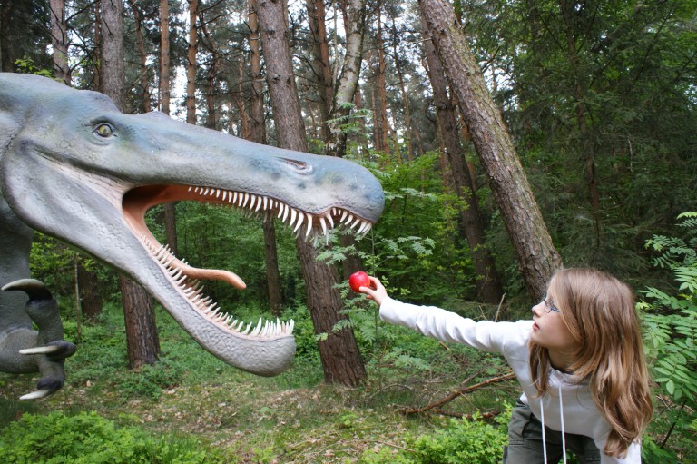 Един от експонатите в дино парка