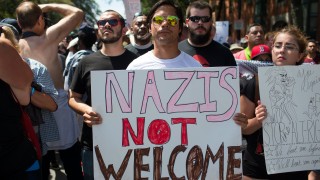 Хиляди се събраха днес на протест в американския град Бостън