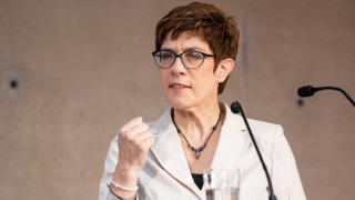 Русия представлява съвсем конкретна заплаха за Запада заяви министърът на