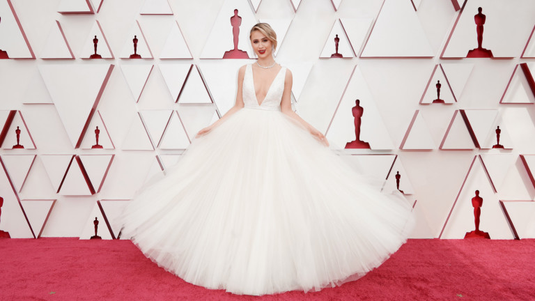 Историята зад роклята на Мария Бакалова на Оскарите