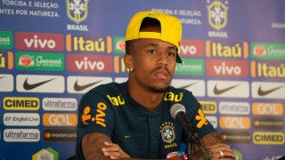 Английският гранд Манчестър Юнайтед възнамерява да отмъкне една от трансферните