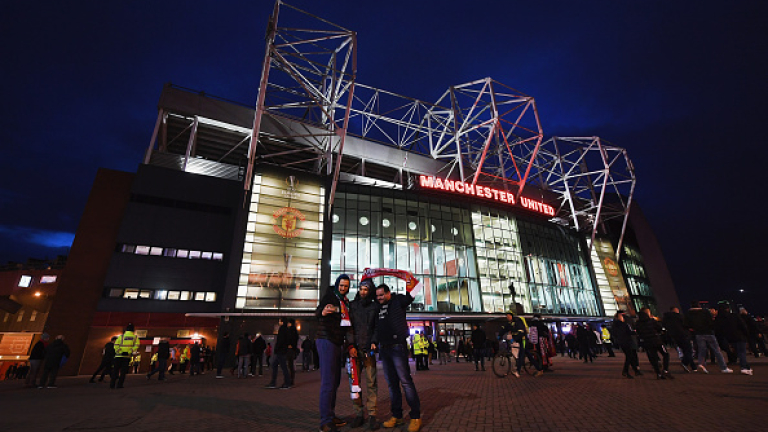 Фенове на Манчестър Юнайтед изразиха опасенията си относно смяната на собствеността