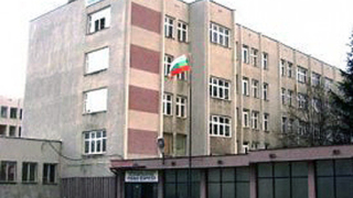 Ученици от закрита варненска гимназия остават без дипломи