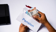 Разходите за пенсии - все по-големи и все по-неуправляеми. Има ли изход?