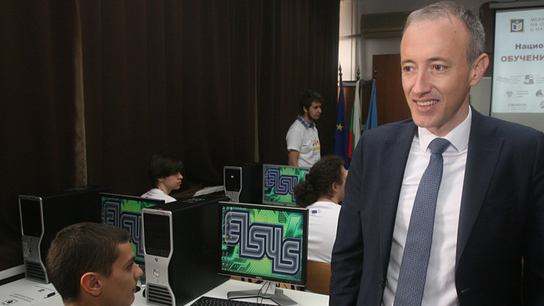 МОН свързва бизнес и образование с онлайн платформа в столицата