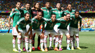 Защитникът Рафаел Маркес попадна в окончателния състав на Мексико за