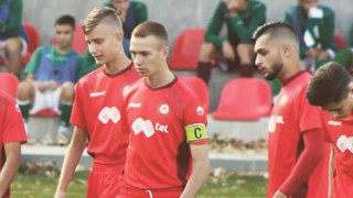 Конкурент на ЦСКА с опит да отмъкне таланти от школата
