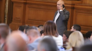 Парламентът не прие нито една точка днес като в дневния