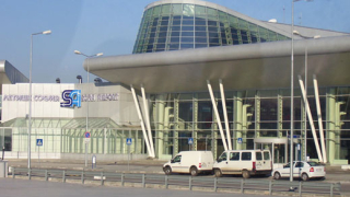 Новият терминал на летище София протече