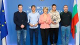  Весела Лечева награди тенисистите Илиян Радулов и Адрияно Дженев за купата на „ Ориндж Боул “ 
