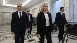 Четвъртият вот на недоверие срещу кабинета на Росен Желязков се