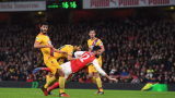 Уникален гол на Оливие Жиру, Арсенал започна 2017-а с победа