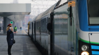 Продължават закъсненията на влаковете след вчерашната катастрофа на Централната гара