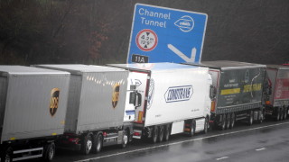 Евродепутатът Ги Верхофстат предупреди че сцените в Кент са напомняне