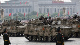 Китай показа новите си оръжия на мащабния военен парад в Пекин (снимки)