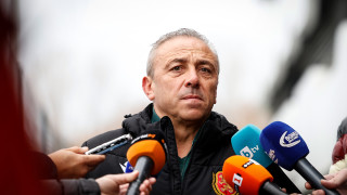 Селекционерът на България Илиан Илиев застана пред медиите преди гостуването