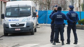 Белгийската полиция продължава да издирва нападателя който вчера Стрелбата