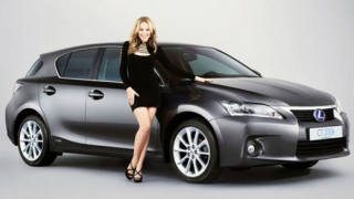 Кайли Миноуг се снабди с нов Lexus