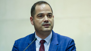 ще бъдат обявени официално за издирване във връзка с разследването