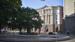 Сигнал за бомба около сградата на президентството е получен тази