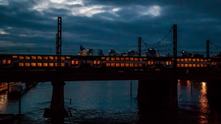 Засега не планира блокиране за да ограничи разпространението на COVID 19