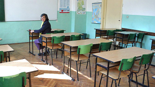 Подписки в подкрепа на учителските искания в Добрич