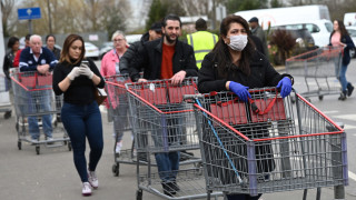 Джонсън: Великобритания е във война, която трябва да спечели