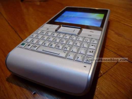 Първи снимки на Sony Ericsson Faith