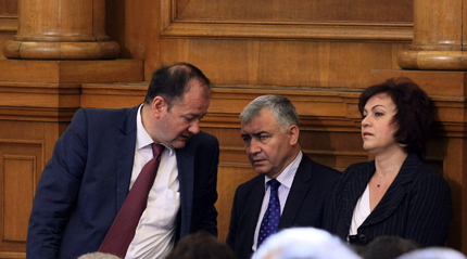 Депутатите гласуваха ваканцията си 