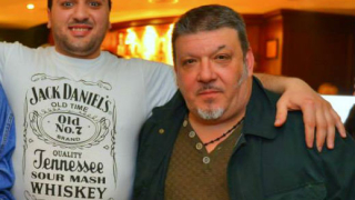 Радо Прашката награби Август Попов