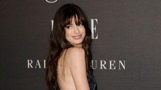 Годината е 2013 а и Ан Хатауей тъкмо е спечелила Оскар