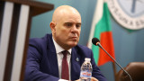 Иван Гешев хвърля оставка и продължава срещу силите на мрака