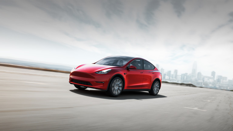 Производителят на електромобили Tesla показа най-новия си Model Y. Малкият