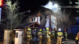 Петима загинаха при пожар в нелицензиран хостел в Полша