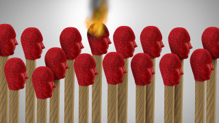 Бърнаутът прегарянето или синдромът на професионалното изчерпване Много наименования за