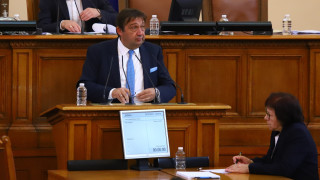 Шишков не знае защо е забавен строежът на АМ Хемус