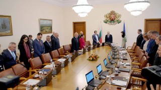 Правителството обяви 8 септември за ден на национален траур