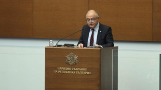 Парламентарната група на Продължаваме промяната Демократична България излезе с