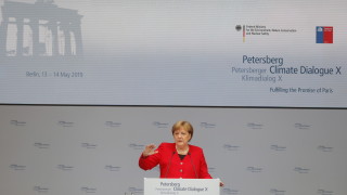 Меркел иска Германия да постигне въглеродна неутралност до 2050 г.
