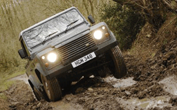 За новия Land Rover Defender ще се прави завод в Източна Европа 