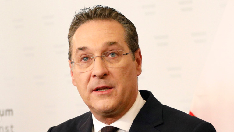 Австрийският вицепрезидент Хайнц-Кристиан Щрахе подаде оставка ден след като видеото